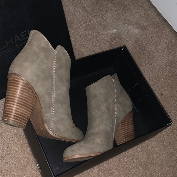 Michael Shannon Tan heeled boots - Picture 2 of 7